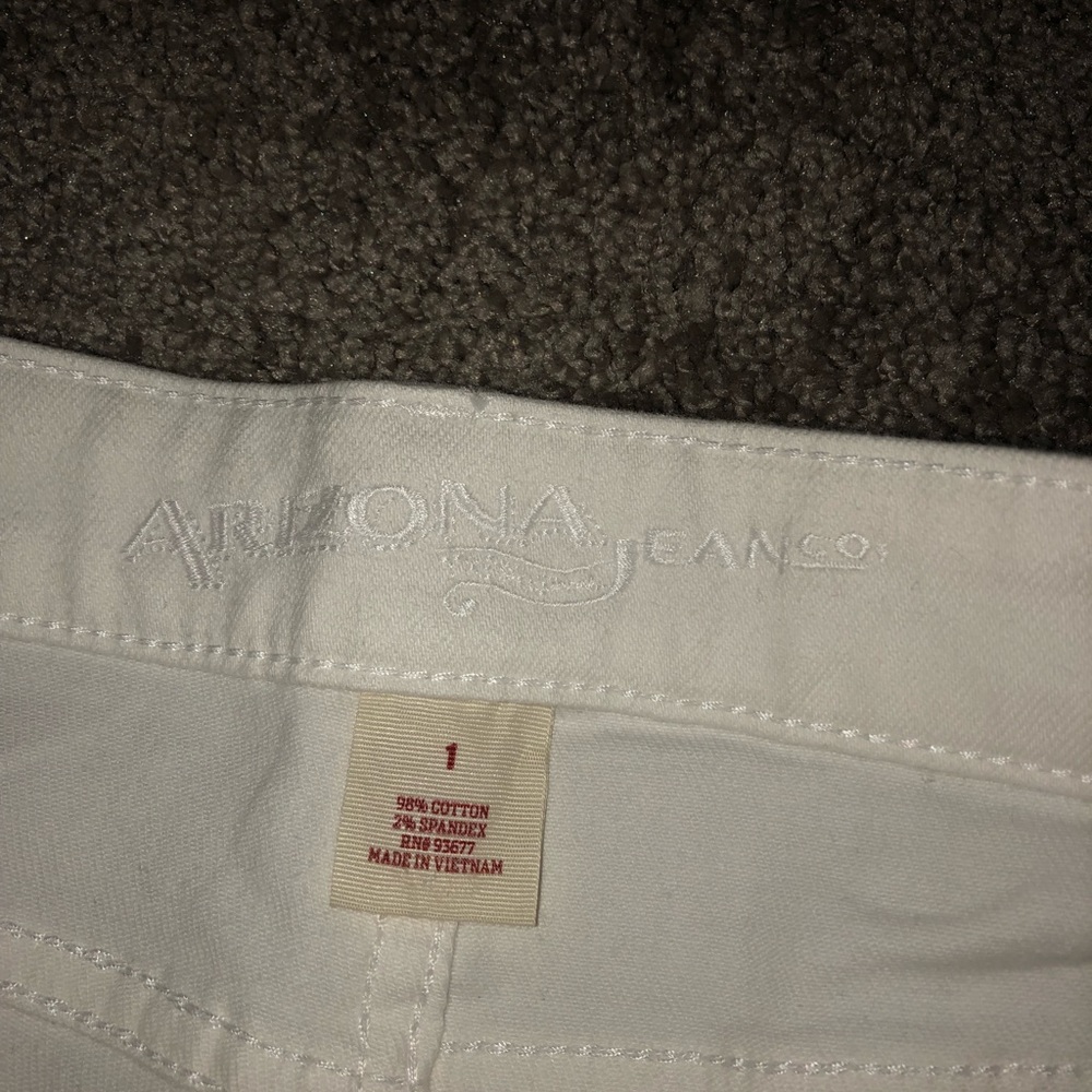 White capris - Picture 5 of 6